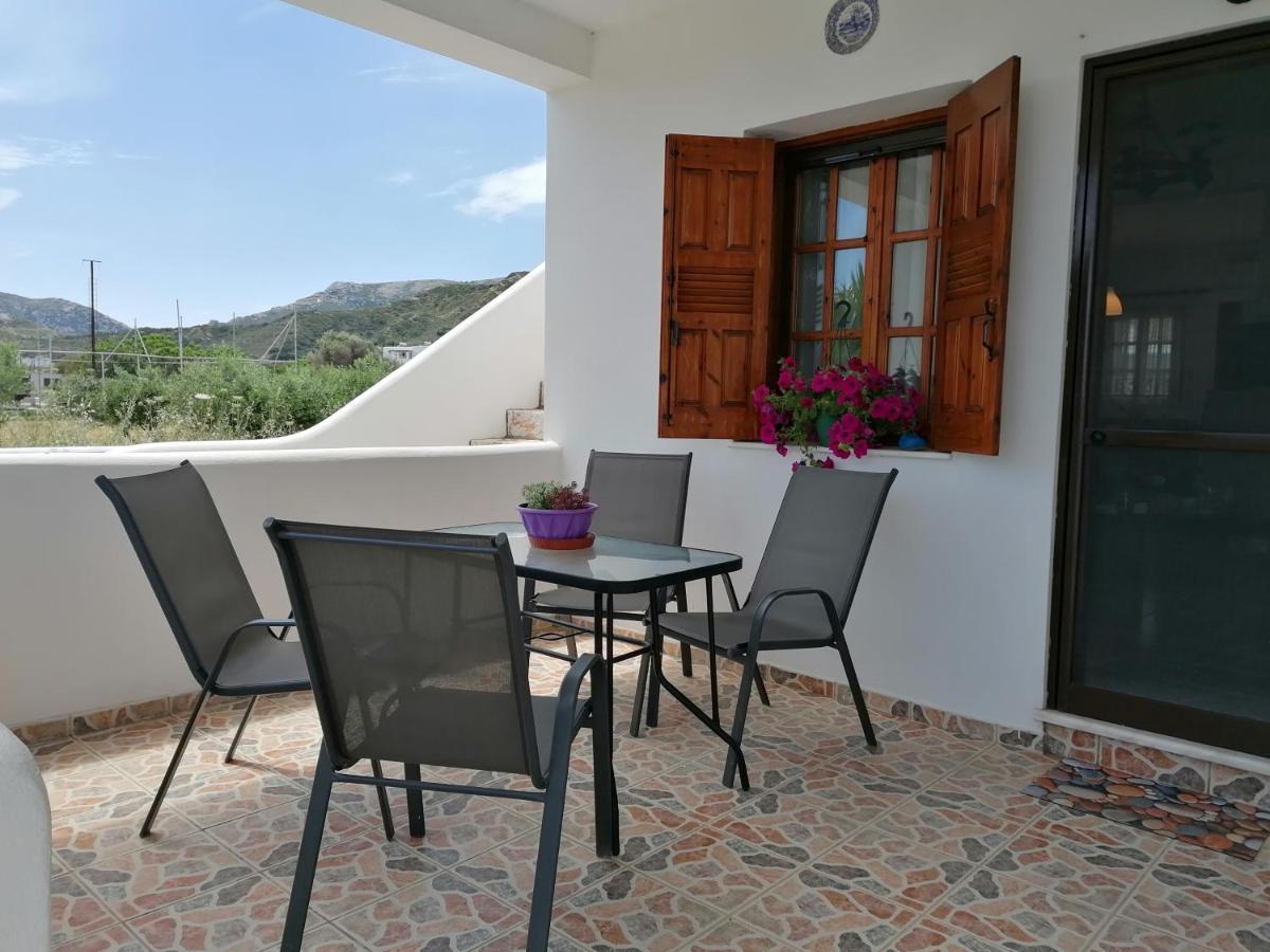 Athena'S Houses Skyros Ngoại thất bức ảnh
