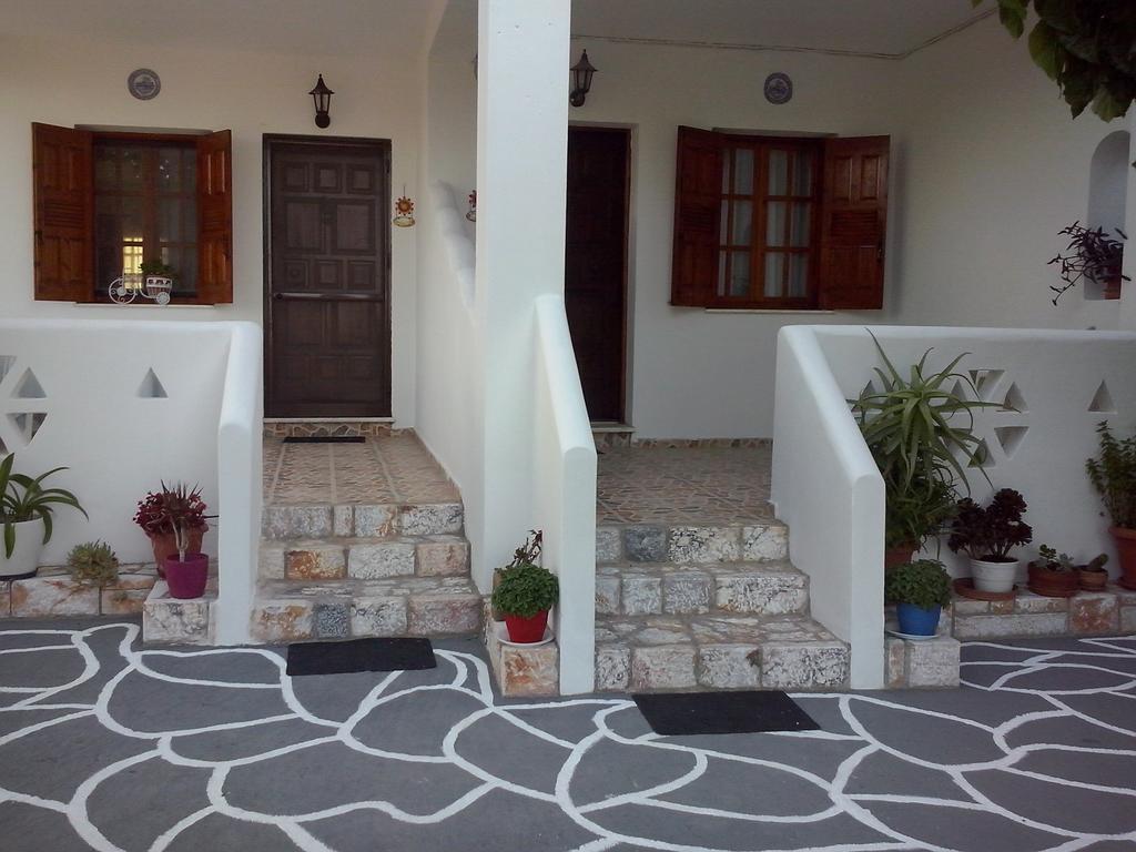 Athena'S Houses Skyros Ngoại thất bức ảnh