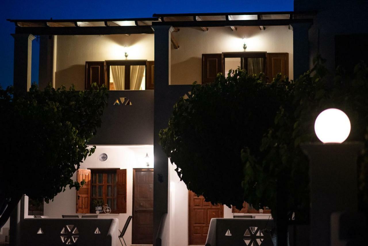 Athena'S Houses Skyros Ngoại thất bức ảnh